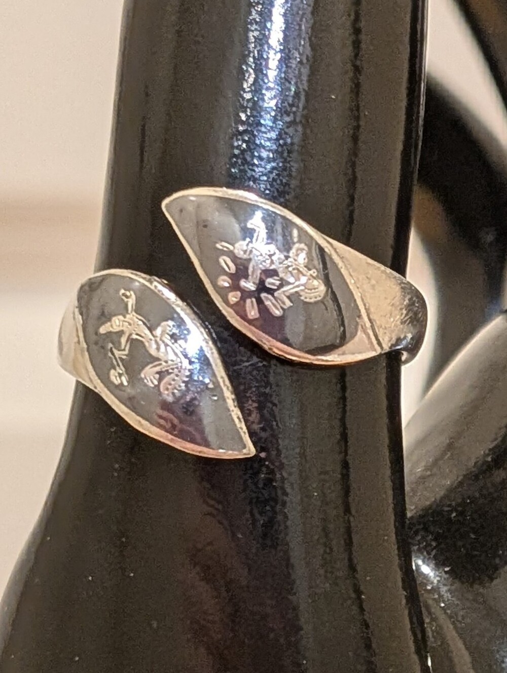 GUC 60s Siam Dancer Sterling Silver and Enamel Neilloware Adjustable Size Ring
